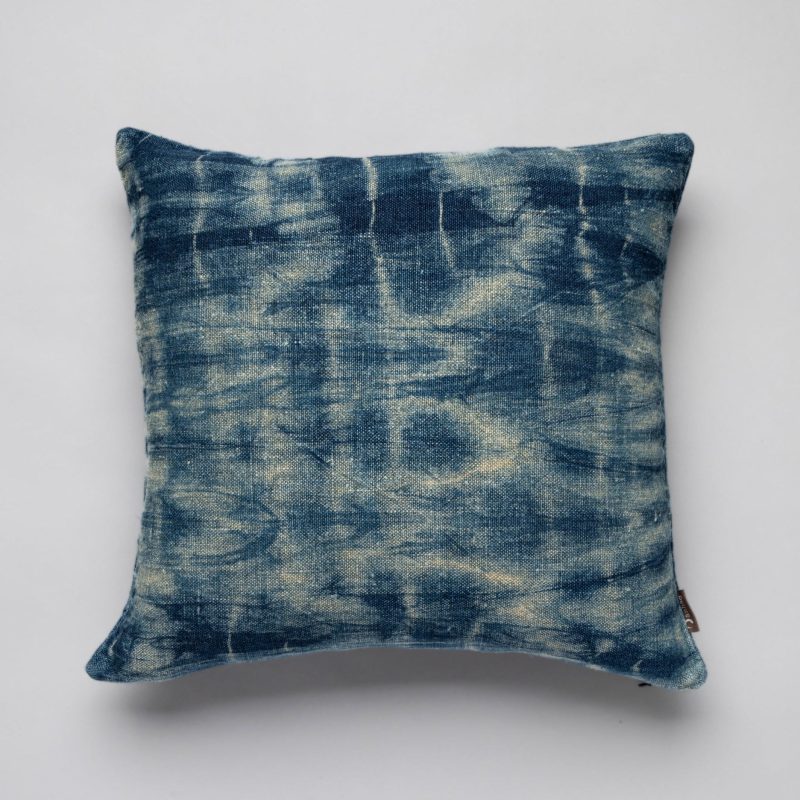 Anhad Pillow Waves 14x20 3