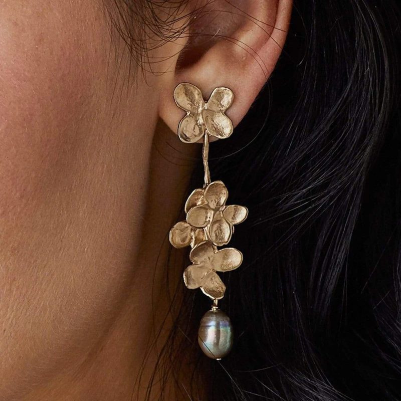 JC hydrangea blossom earrings 2 1200